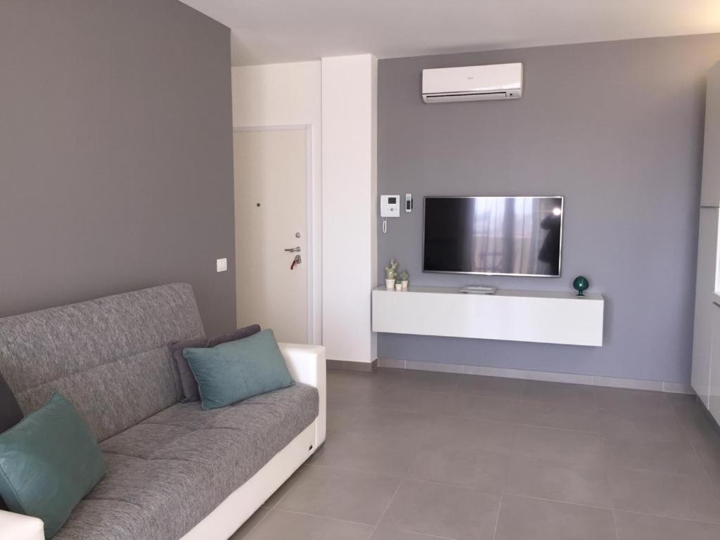 Sea View Apartment โมโนโปลี ภายนอก รูปภาพ