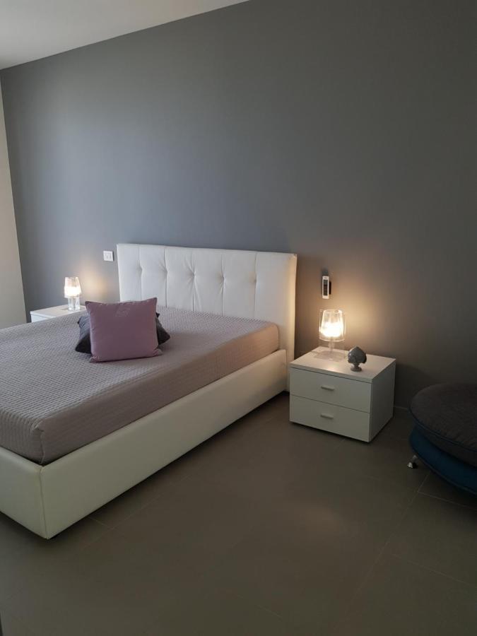 Sea View Apartment โมโนโปลี ภายนอก รูปภาพ